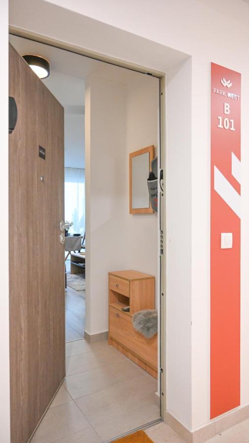 West Park Residence Apartment Budapest Exterior foto